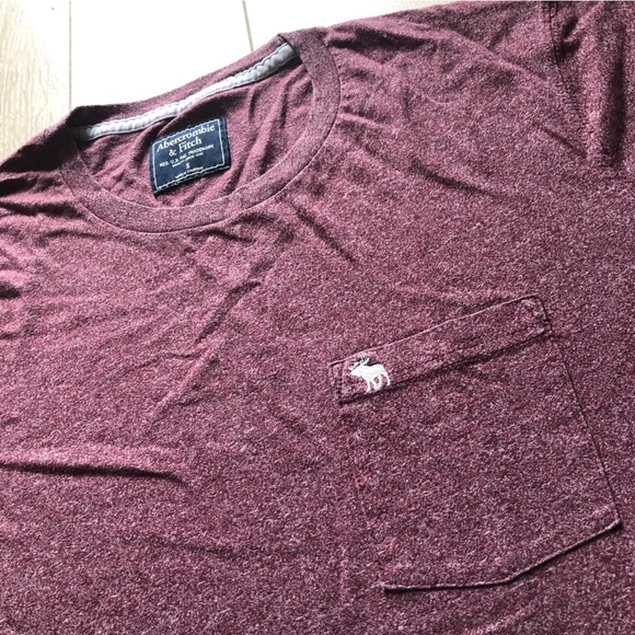 Abercrombie & Fitch Logo Embroidered Pocket T Shirt in Maroon Heather Size S - Picture 3 of 9